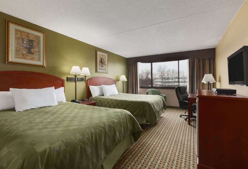 בית מלון כפרי Ramada By Wyndham Rochelle Park Near Paramus