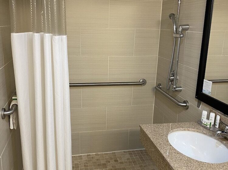 בית מלון כפרי Ramada By Wyndham Rochelle Park Near Paramus