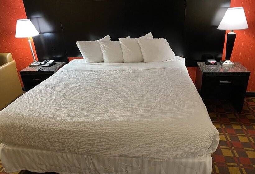 בית מלון כפרי Ramada By Wyndham Rochelle Park Near Paramus