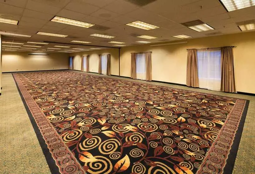 Red Lion Hotel Eureka