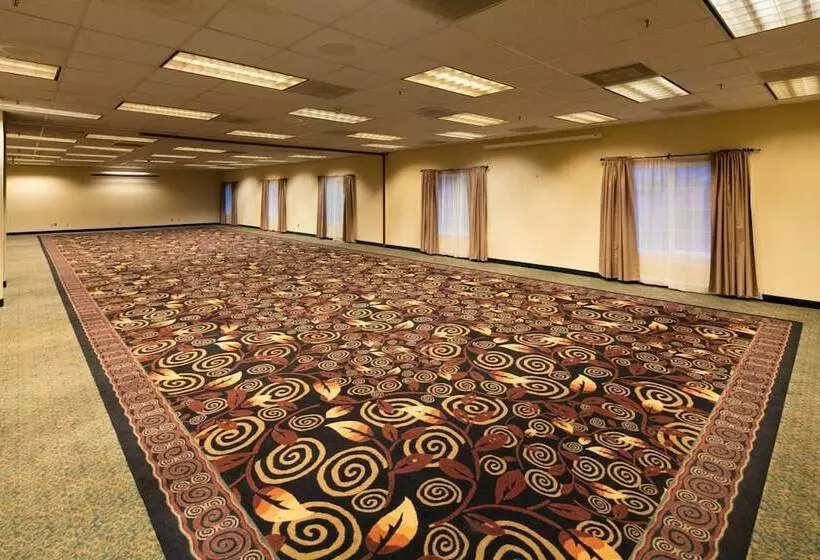 Red Lion Hotel Eureka