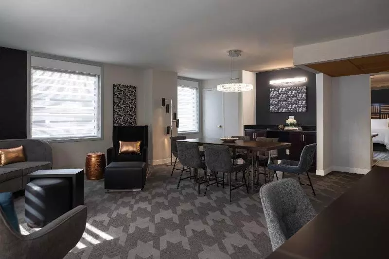 Szálloda Renaissance Des Moines Savery