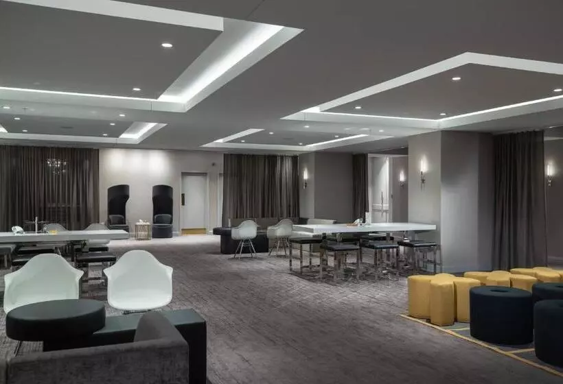 Szálloda Renaissance Des Moines Savery