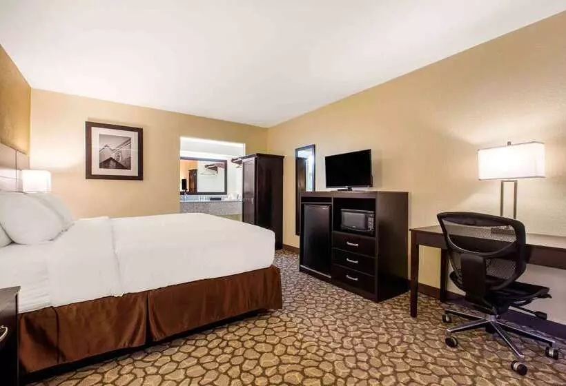 בית מלון כפרי Ramada By Wyndham Santee I 95