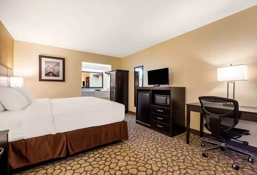 בית מלון כפרי Ramada By Wyndham Santee I 95