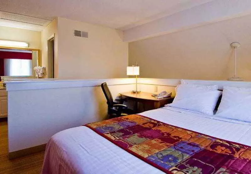 Резиденция Raleigh Midtown