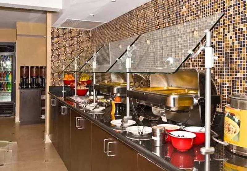 Резиденция Raleigh Midtown