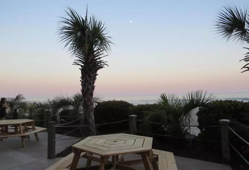 منتجع Sands Ocean Club