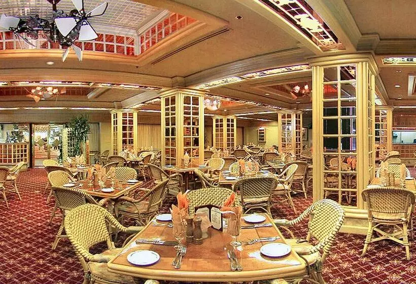 Riviera Hotel & Casino