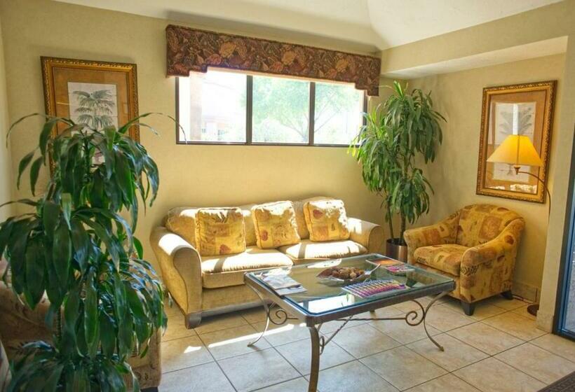 هتل Ambassador Inn St. George