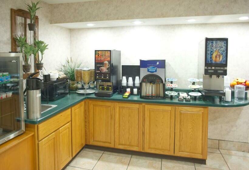 هتل Ambassador Inn St. George