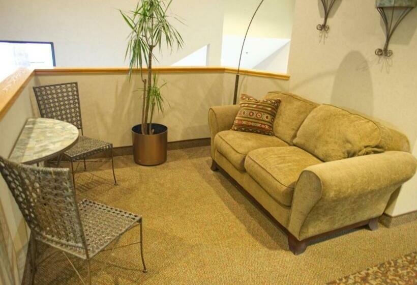 هتل Ambassador Inn St. George