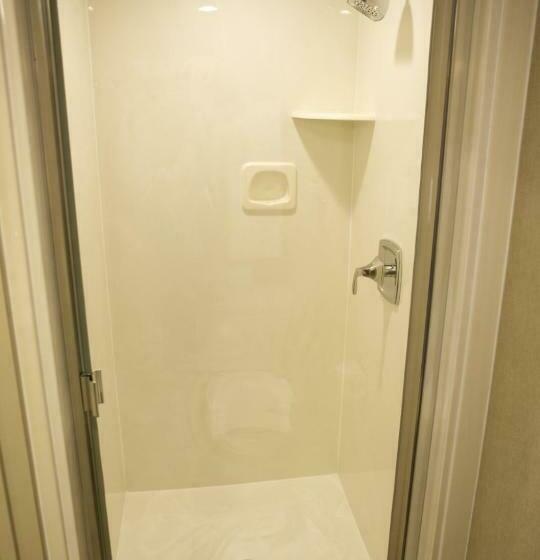 هتل Ambassador Inn St. George