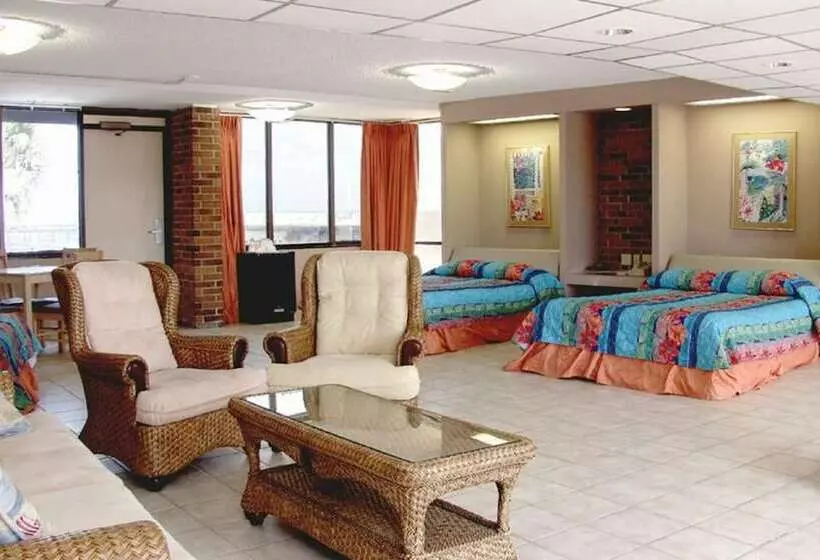 Otel Commodore On The Beach