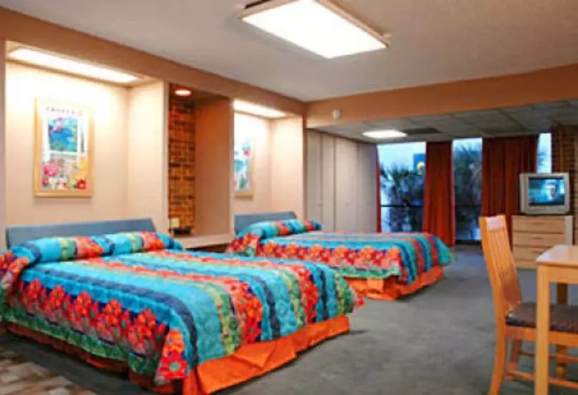 Otel Commodore On The Beach