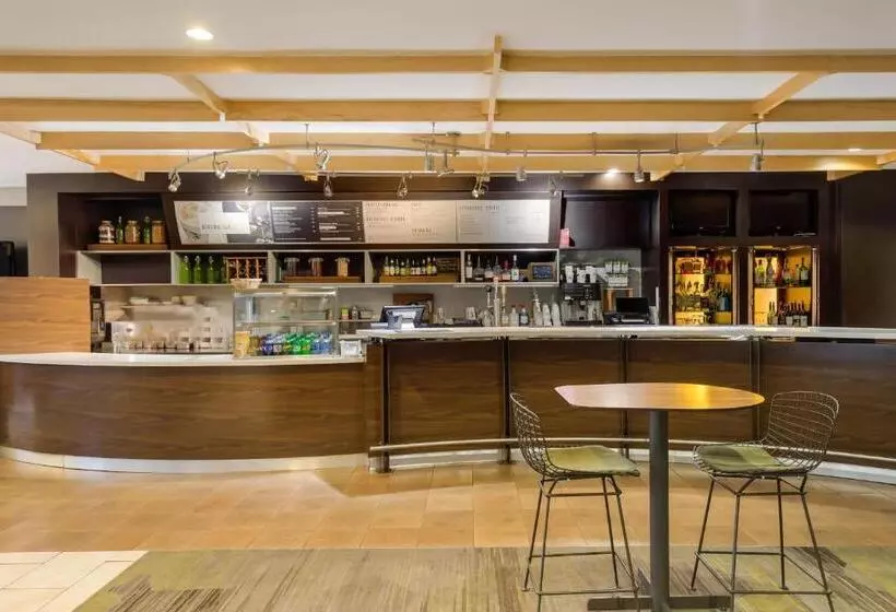 Отель Courtyard Rockaway Mount Arlington