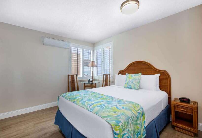 Hotelli Days Inn By Wyndham Maui Oceanfront