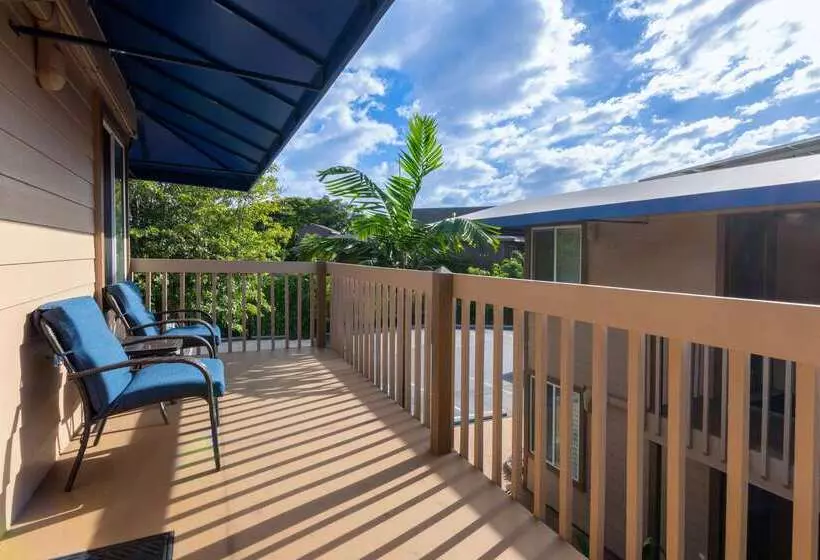 Hotel Days Inn By Wyndham Maui Oceanfront