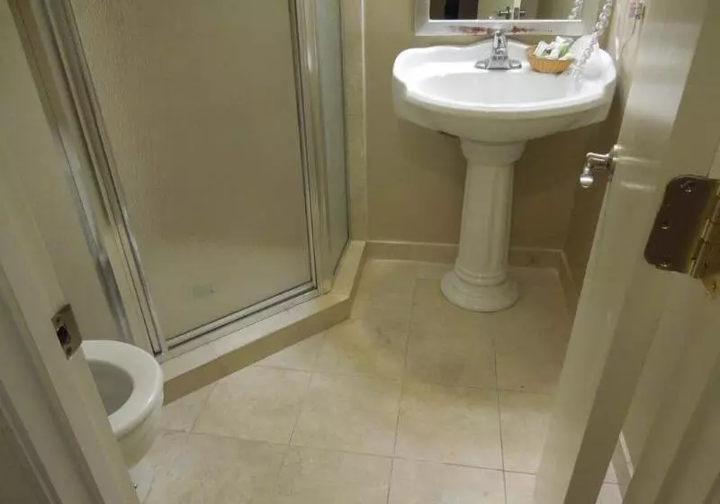 Hotelli Dupont Circle Embassy Inn By Found