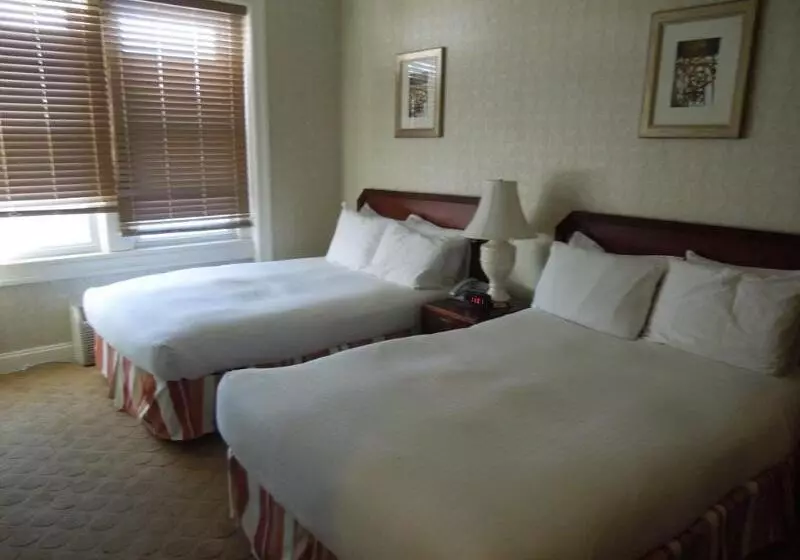 Hotelli Dupont Circle Embassy Inn By Found