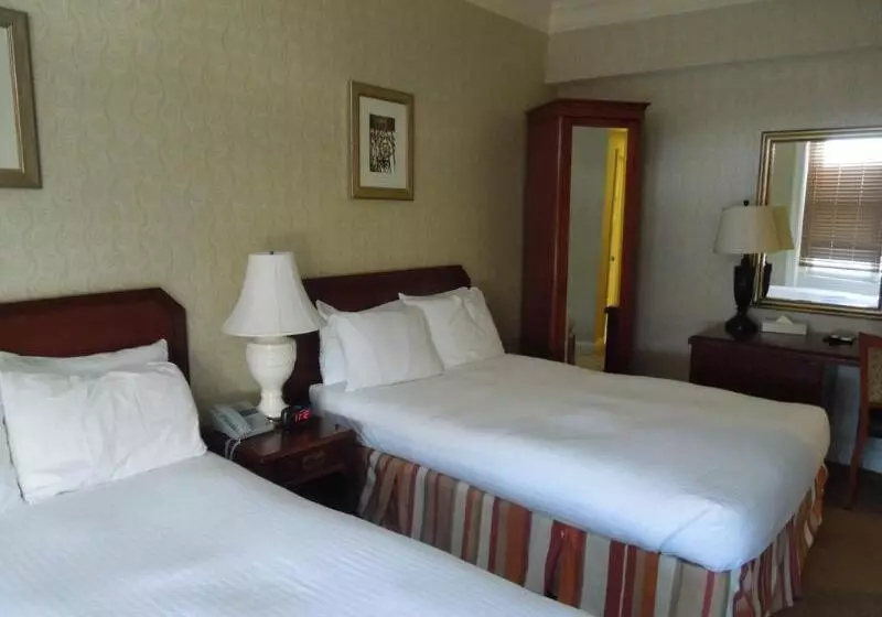 Hotelli Dupont Circle Embassy Inn By Found