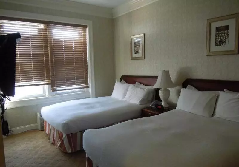 Hotelli Dupont Circle Embassy Inn By Found