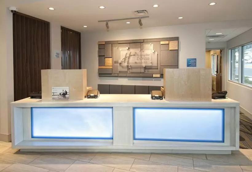 هتل Holiday Inn Express & Suites Johnstown, An Ihg