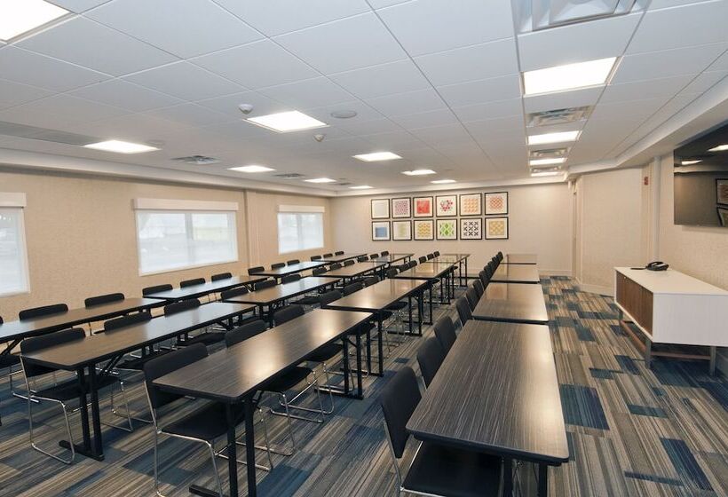 Szálloda Holiday Inn Express & Suites Johnstown, An Ihg