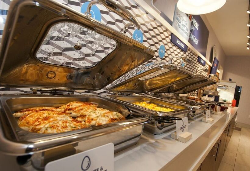 Szálloda Holiday Inn Express & Suites Johnstown, An Ihg