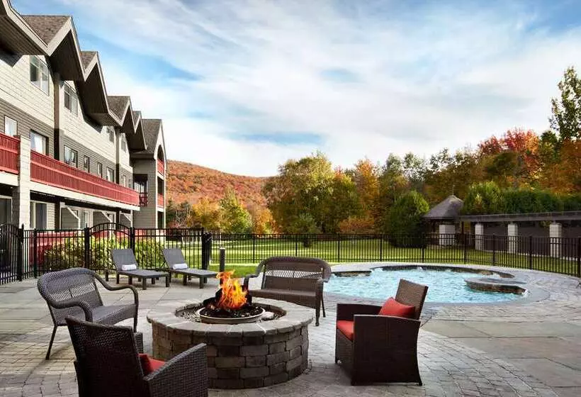 בית מלון כפרי Killington Mountain Lodge, Tapestry Collection By Hilton