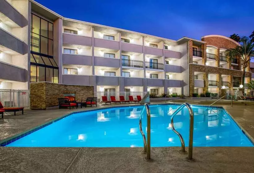 בית מלון כפרי La Quinta By Wyndham Pomona