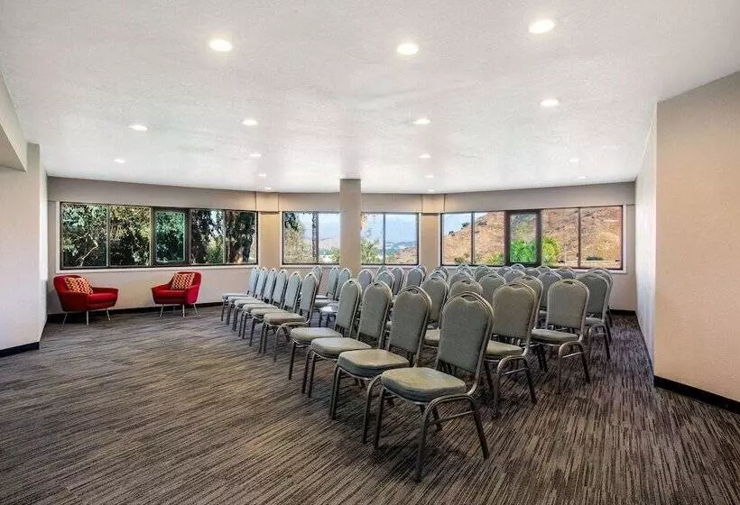 בית מלון כפרי La Quinta By Wyndham Pomona