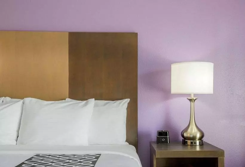 בית מלון כפרי La Quinta By Wyndham Pomona