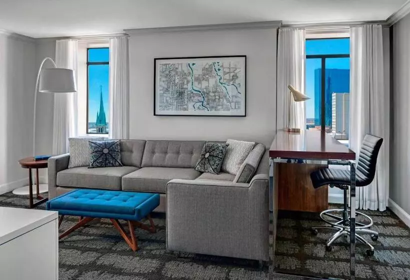 Отель Le Méridien Indianapolis