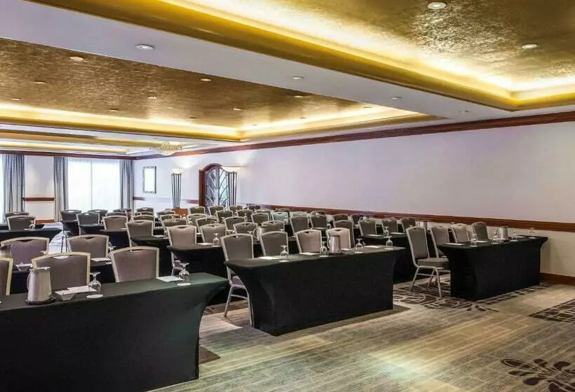 Отель Pullman Miami Airport