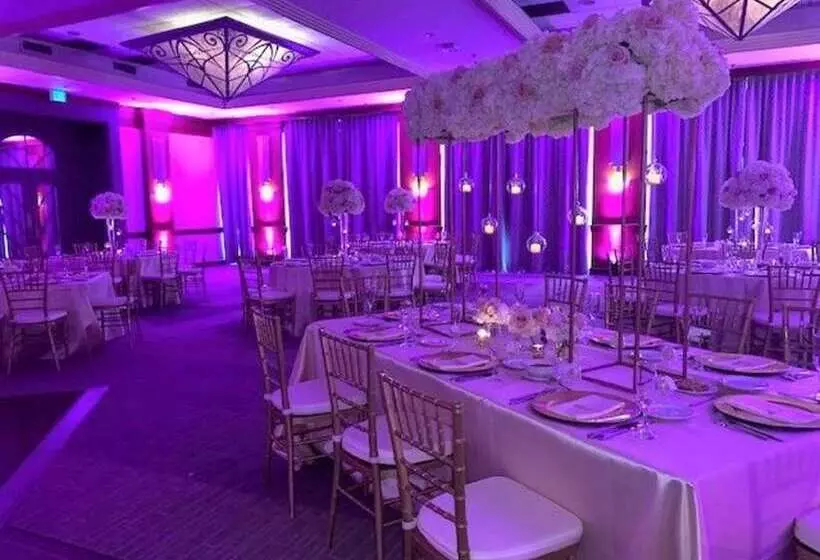 Отель Pullman Miami Airport