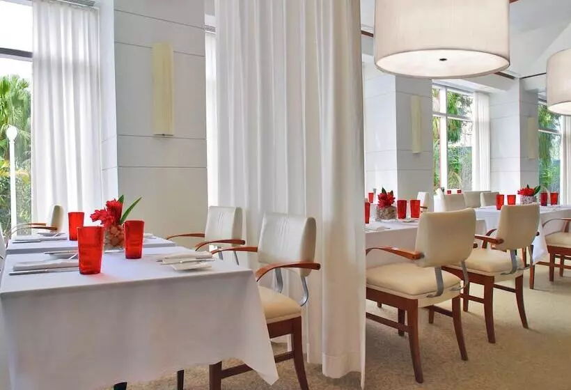 Отель Pullman Miami Airport