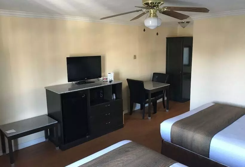 Отель Rockview Inn And Suites