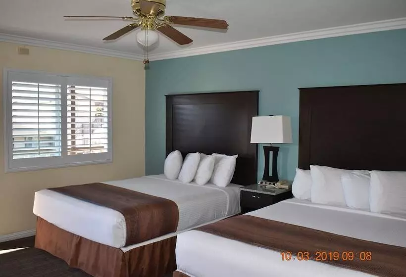 Отель Rockview Inn And Suites