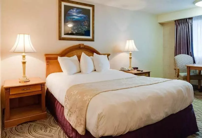 Otel Promenade Inn & Suites Oceanfront