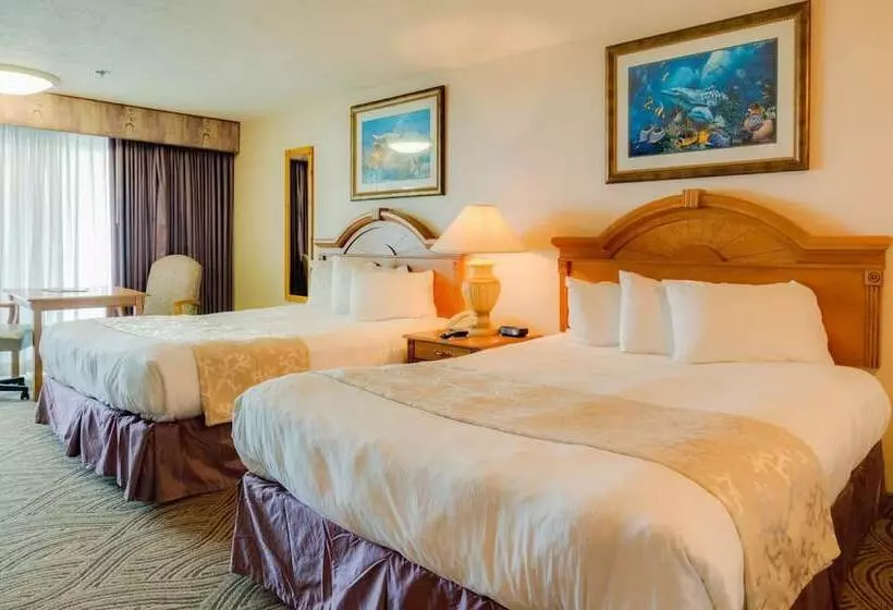 Otel Promenade Inn & Suites Oceanfront