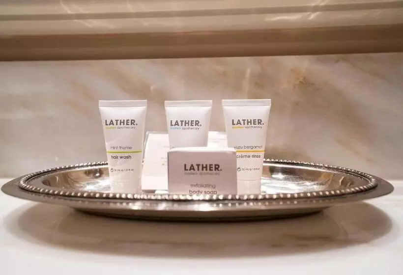 فندق Spindrift Inn