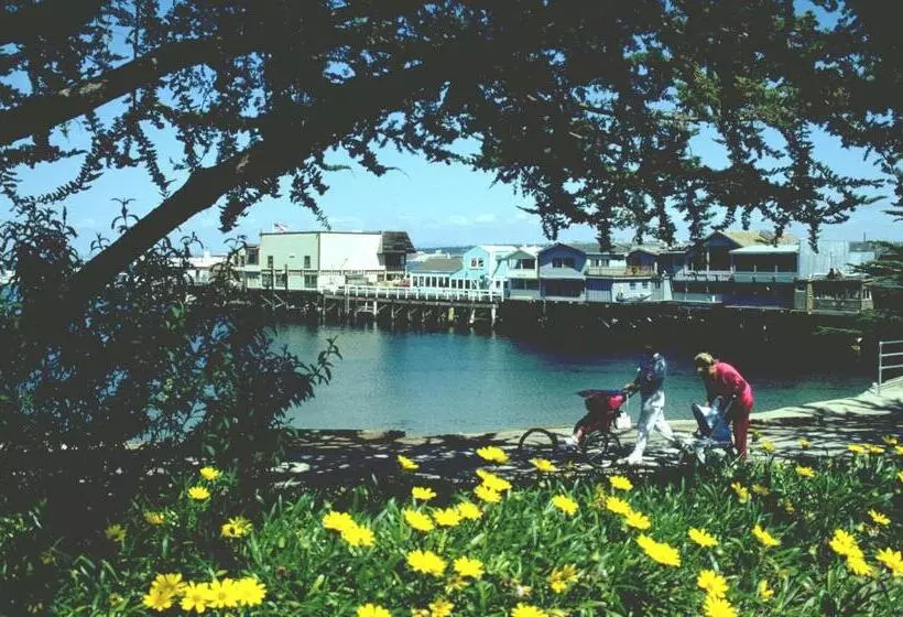 فندق Spindrift Inn