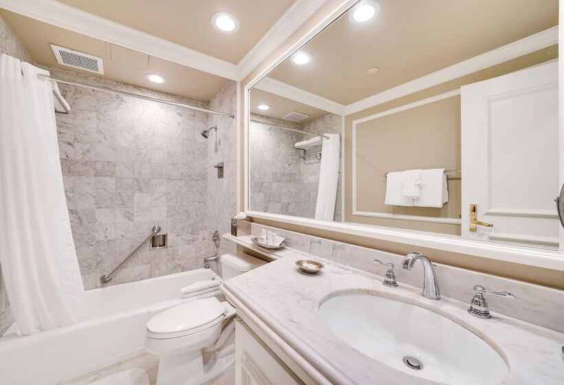 هتل Spindrift Inn