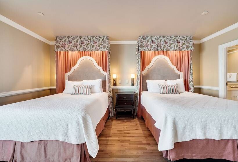 هتل Spindrift Inn