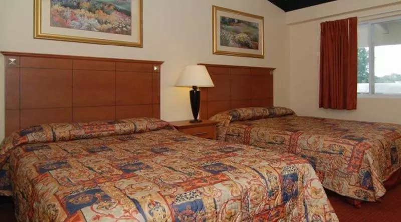 هتل Starlight Inn