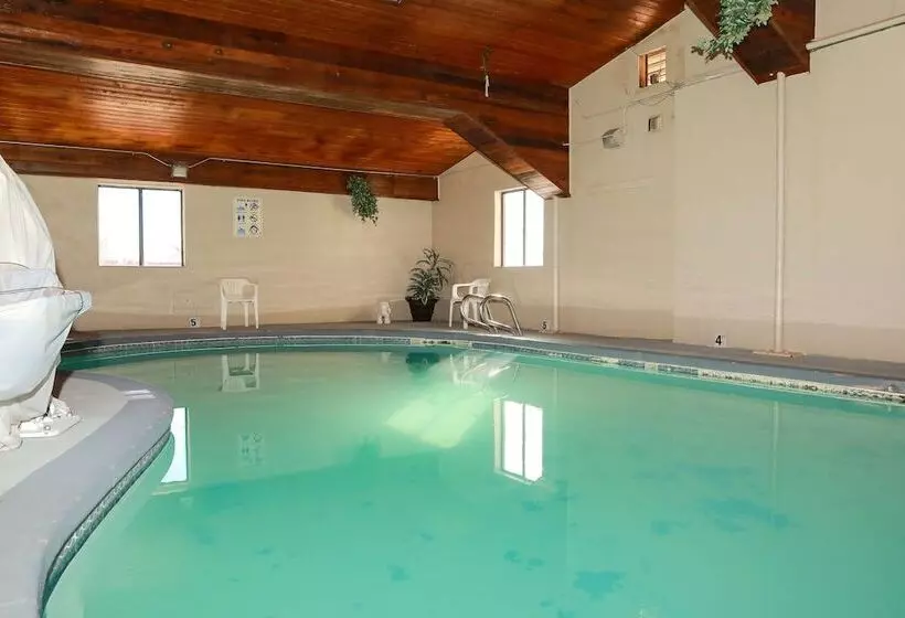 Отель Super 8 By Wyndham Gallup