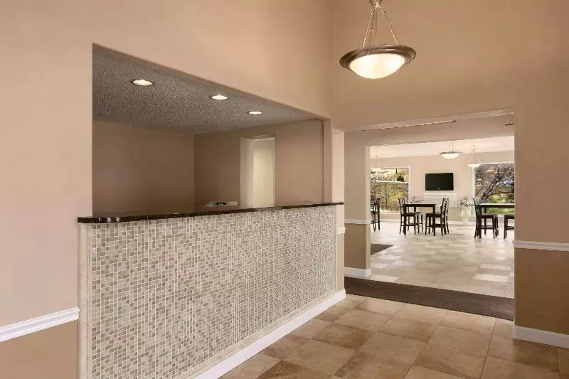 ホテル The Suite Inn