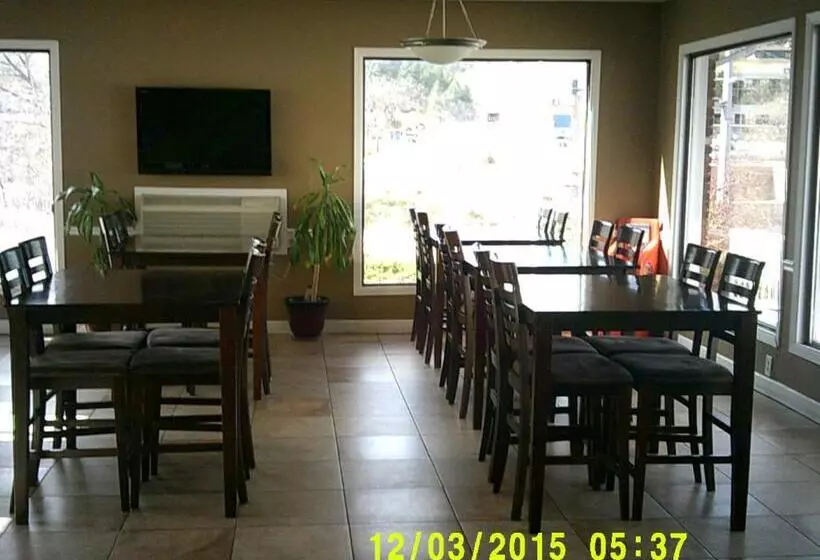 ホテル The Suite Inn