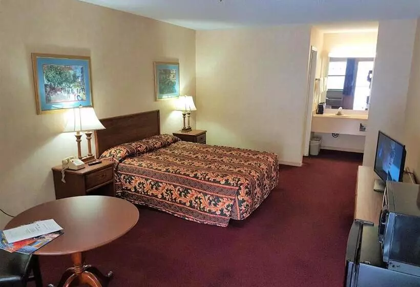 هتل Swiss Village Inn